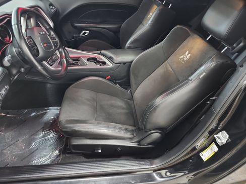 Used 2021 Dodge Challenger R/T Scat Pack RWD image 9