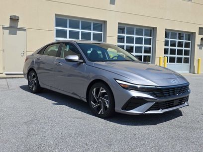 New 2025 Hyundai Elantra Limited