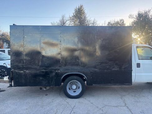 Used 2009 Ford F450 2WD Regular Cab Super Duty image 16