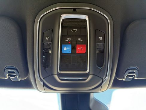 New 2026 Jeep Grand Wagoneer image 7