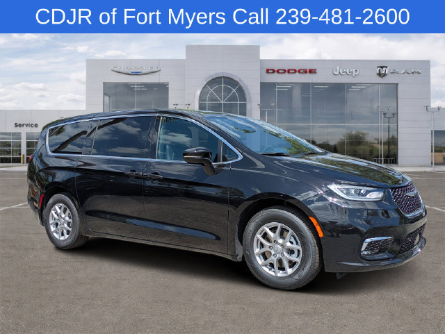 New 2026 Chrysler Pacifica Select FWD image 1