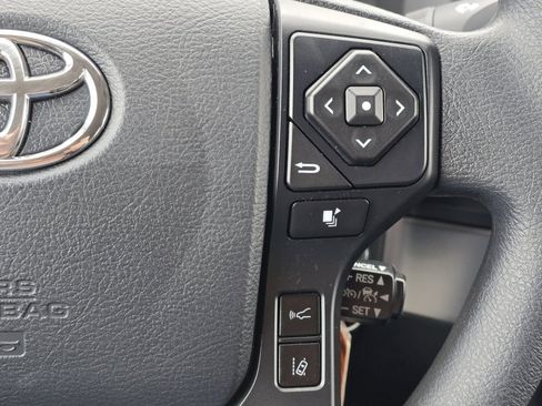 Used 2020 Toyota Tacoma SR image 25
