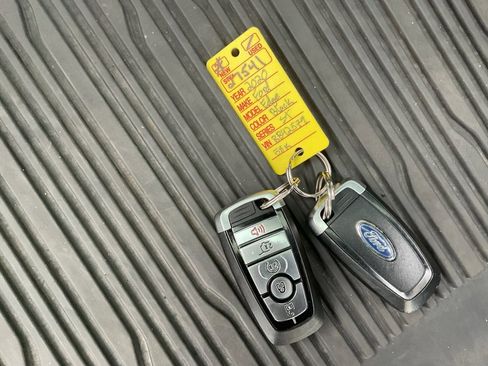 Used 2020 Ford Edge ST-Line w/ Cold Weather Package image 23