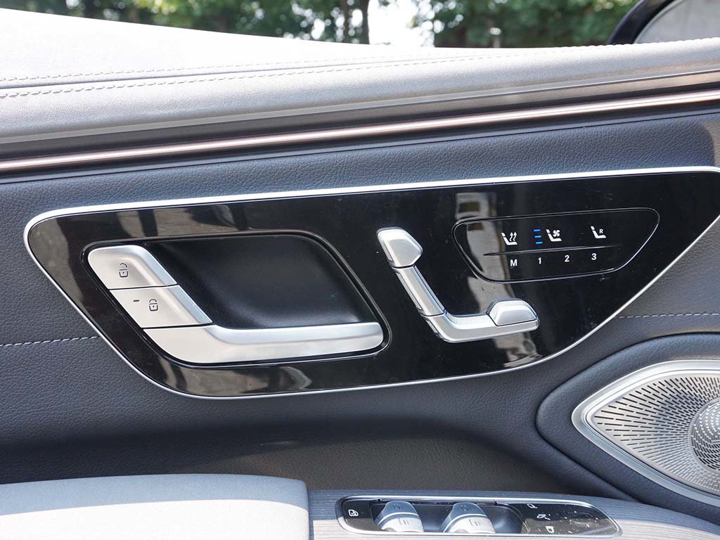 Used 2024 Mercedes-Benz EQS 450+ 4MATIC Sedan image 39