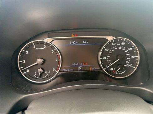 Used 2025 Nissan Altima 2.5 SV FWD image 25