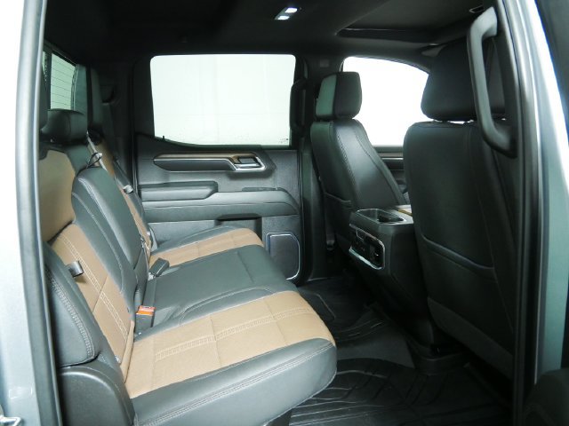 Used 2024 Chevrolet Silverado 1500 High Country AWD/4WD image 15