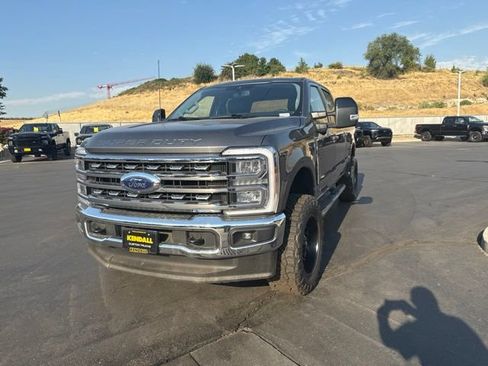 Used 2025 Ford F350 Lariat w/ FX4 Off-Road Package AWD/4WD image 3