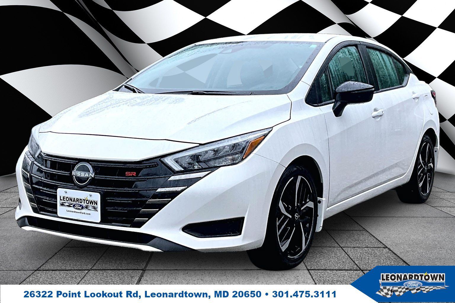 Used 2025 Nissan Versa SR w/ Trunk Package FWD image 1