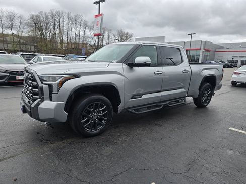 Used 2023 Toyota Tundra Platinum AWD/4WD image 3
