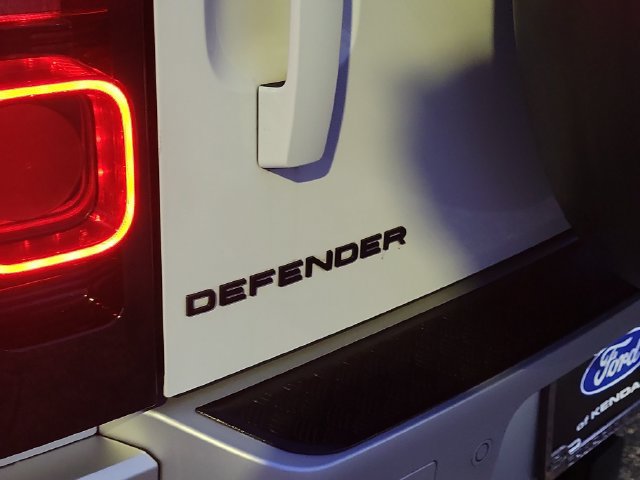 Used 2023 Land Rover Defender 90 S AWD/4WD image 5