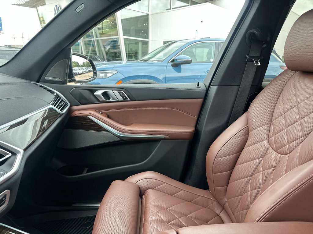 Used 2023 BMW X5 sDrive40i w/ Climate Comfort Package RWD image 21