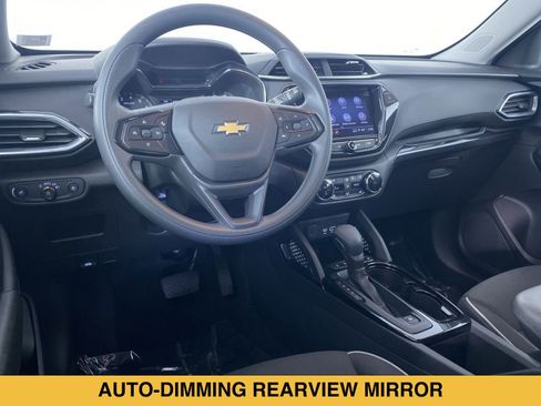 Certified 2023 Chevrolet TrailBlazer LT w/ Convenience Package FWD image 2