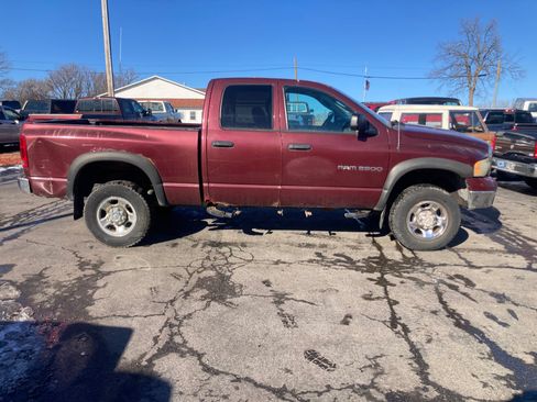 Used 2003 Dodge Ram 2500 Truck SLT image 3
