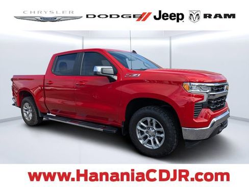 Used 2022 Chevrolet Silverado 1500 LT w/ Z71 Off-Road Package image 1