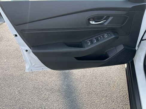 Used 2025 Honda Accord SE image 9