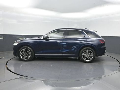 Used 2022 Genesis GV70 2.5T w/ Advanced Package AWD/4WD image 3