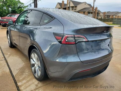 Used 2023 Tesla Model Y 2WD image 7