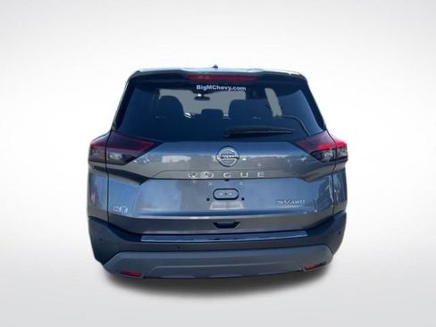 Used 2021 Nissan Rogue SV image 4