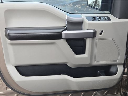 Used 2019 Ford F150 XLT w/ Equipment Group 302A Luxury image 13