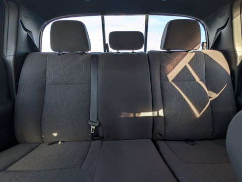 Used 2019 Toyota Tacoma TRD Off-Road image 23