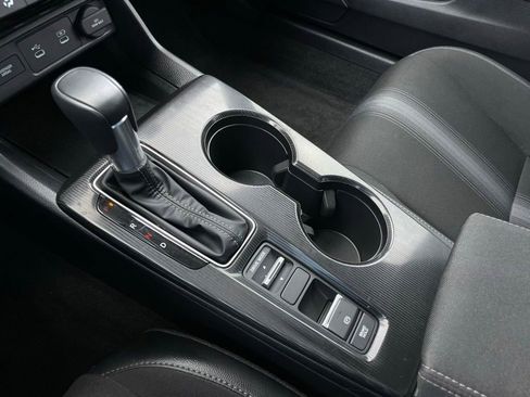 Used 2025 Honda Civic Sport image 19