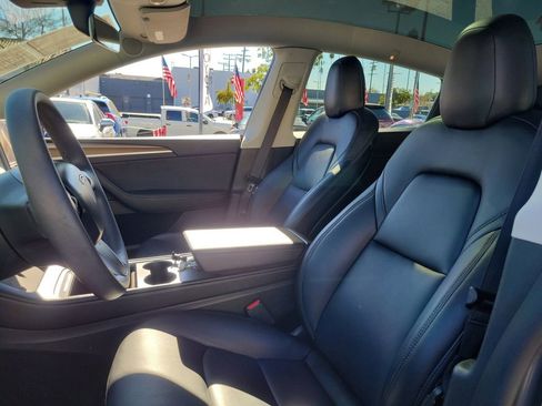 Used 2022 Tesla Model Y Performance image 18