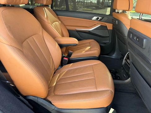 Used 2020 BMW X7 xDrive40i w/ Premium Package AWD/4WD image 26
