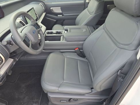 New 2026 Ford Expedition Max Active image 4