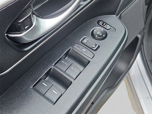 Certified 2018 Honda CR-V EX-L image 27