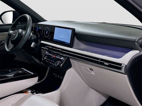 Used 2025 Hyundai Tucson Limited image 29