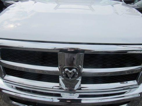 Used 2018 RAM 2500 Tradesman w/ Chrome Appearance Group AWD/4WD image 5