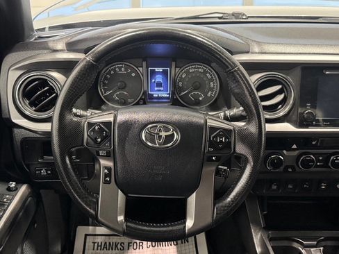 Used 2016 Toyota Tacoma TRD Off-Road image 29
