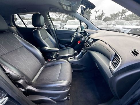 Used 2021 Chevrolet Trax LT image 26