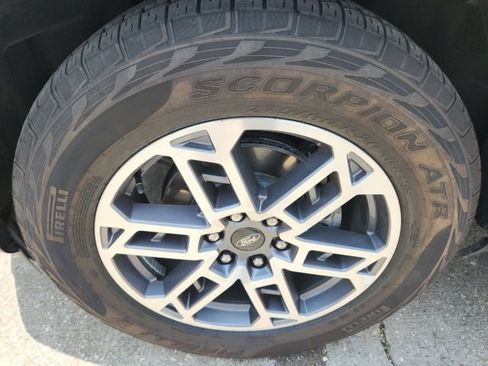 Used 2025 Ford Expedition Max Active AWD/4WD image 13