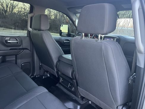 Used 2025 Chevrolet Silverado 2500 Custom image 16