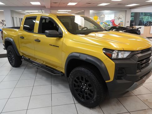 Used 2023 Chevrolet Colorado Trail Boss w/ Advanced Trailering Package AWD/4WD image 15