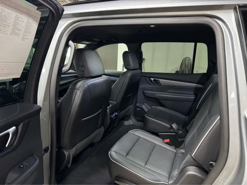 Certified 2025 Buick Enclave Sport Touring image 14