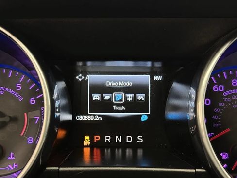 Used 2020 Ford Mustang Premium RWD image 22