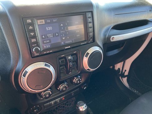 Used 2014 Jeep Wrangler Unlimited Sahara w/ Connectivity Group image 14