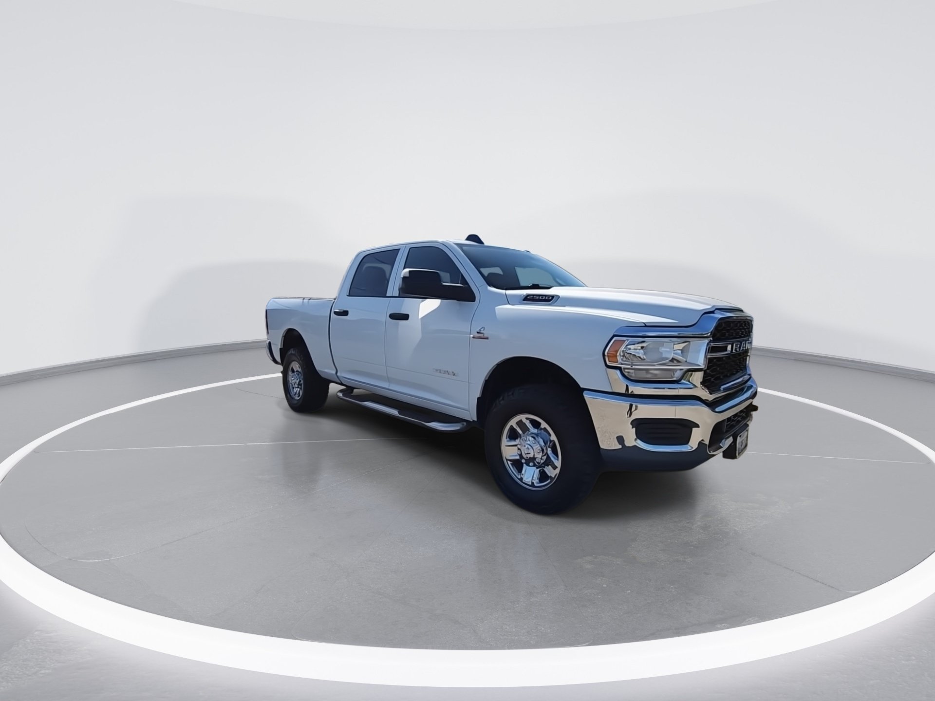 Used 2022 RAM 2500 Tradesman w/ Chrome Appearance Group AWD/4WD image 2