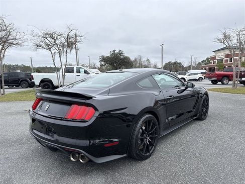 Used 2018 Ford Mustang Shelby GT350 w/ Convenience Package image 3