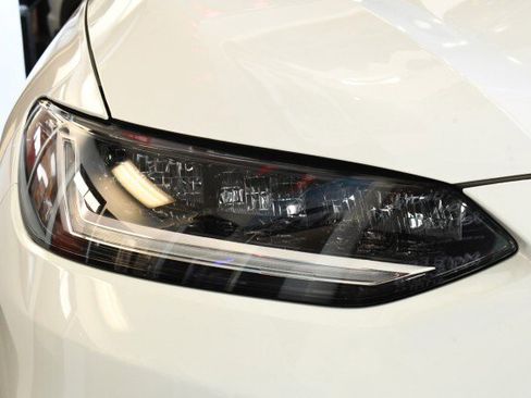 Used 2025 Honda HR-V EX-L image 4