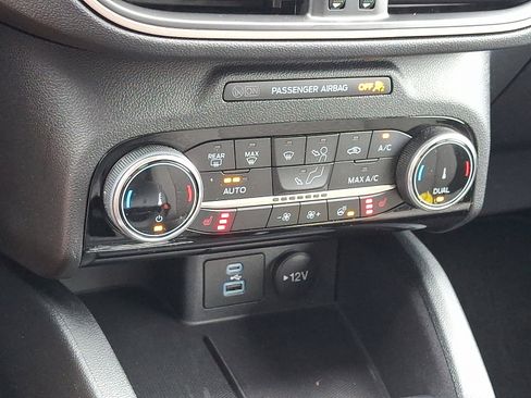 Certified 2022 Ford Escape SE w/ Convenience Package image 18