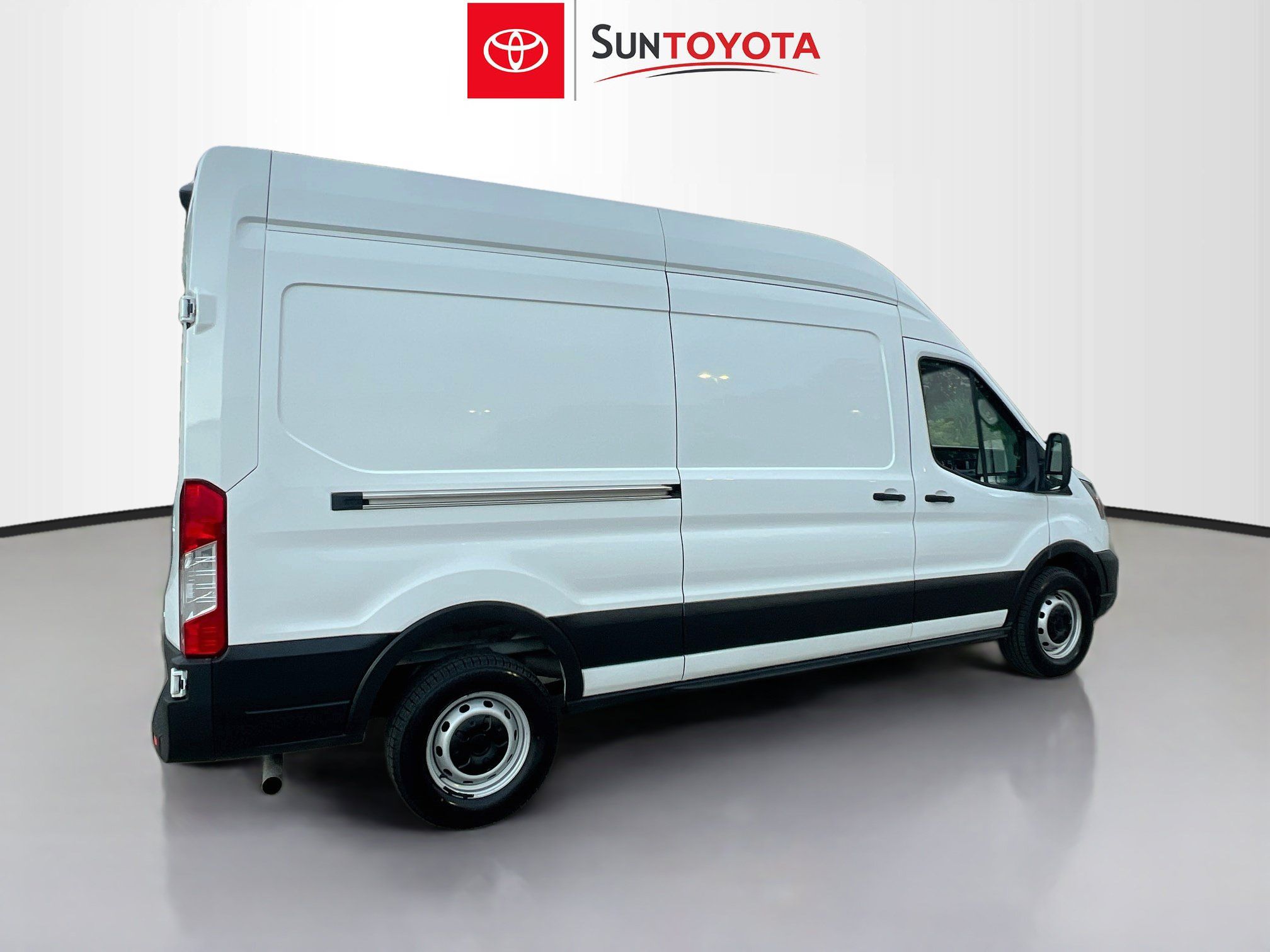 Used 2023 Ford Transit 250 148 High Roof w/ Load Area Protection Package RWD image 4