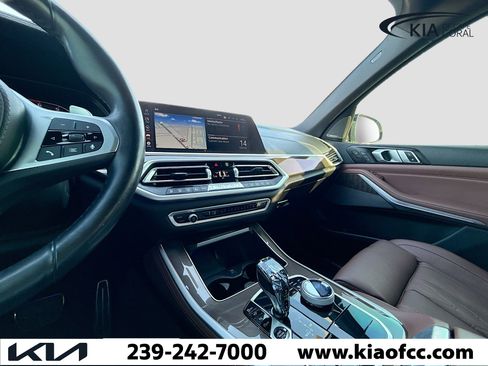 Used 2022 BMW X5 M50i w/ Executive Package image 28
