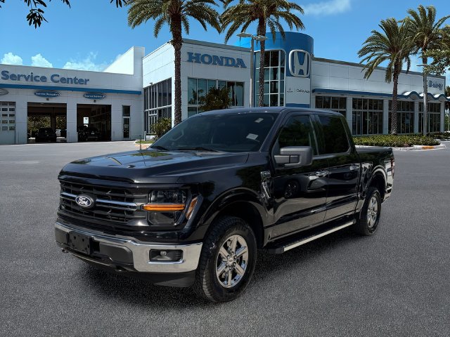 Used 2025 Ford F150 XLT w/ Equipment Group 301A Standard AWD/4WD image 4
