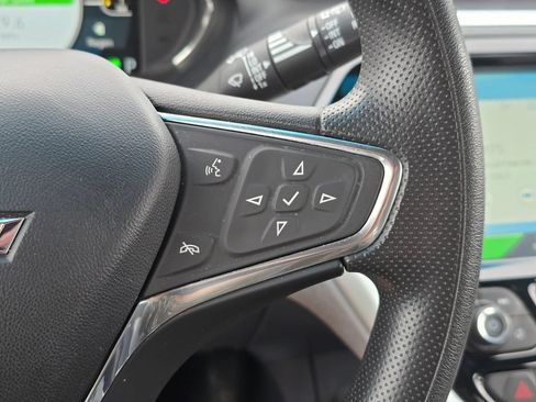 Used 2020 Chevrolet Bolt LT FWD image 28