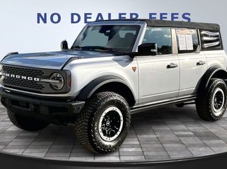 Used 2021 Ford Bronco Badlands video 1