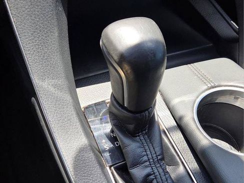 Used 2019 Toyota Avalon XSE FWD image 26