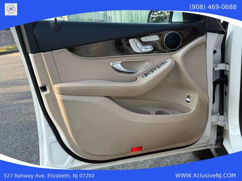 Used 2017 Mercedes-Benz GLC 300 4MATIC image 7